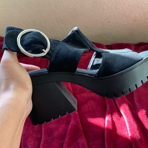 Super cute H&M sandal platforms